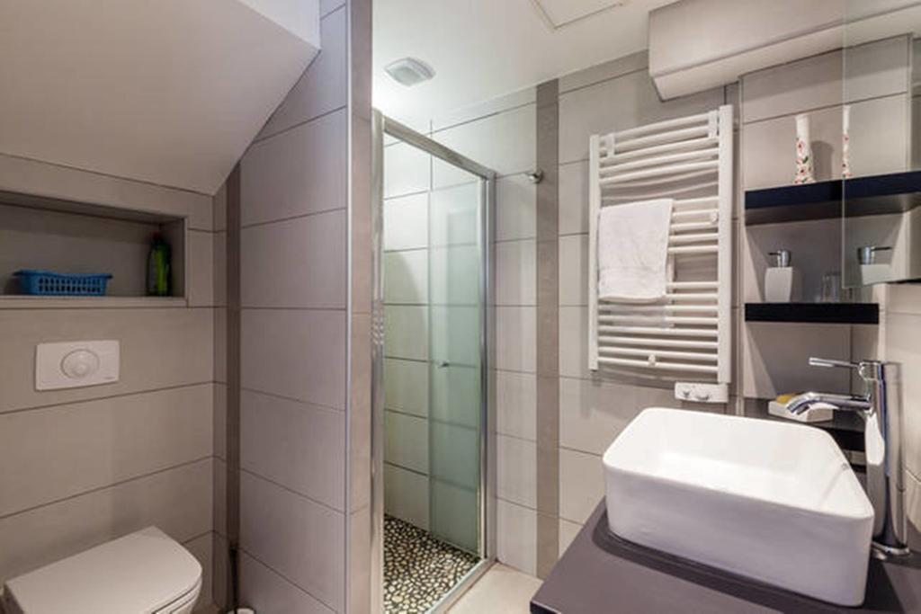 Maison De Vacances - Casa Mezanaccia Avec Terrasse Fleurie Meuble Tourisme 3 Etoiles Santa-Lucia-di-Tallano Екстериор снимка